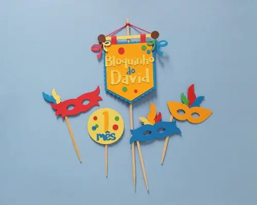 Topo de Bolo Carnaval Folia Bloquinho Estandarte e Máscaras