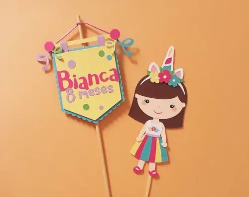 Topo de Bolo Estandarte Menina Unicórnio