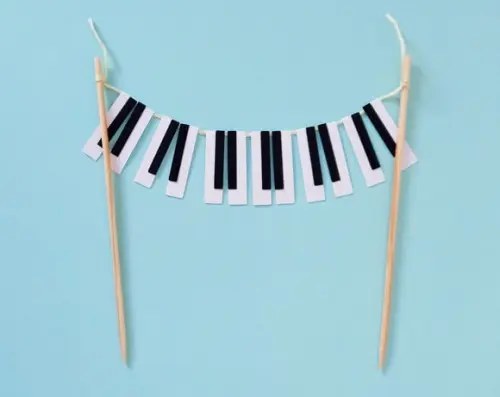Topo de Bolo Varal de Piano