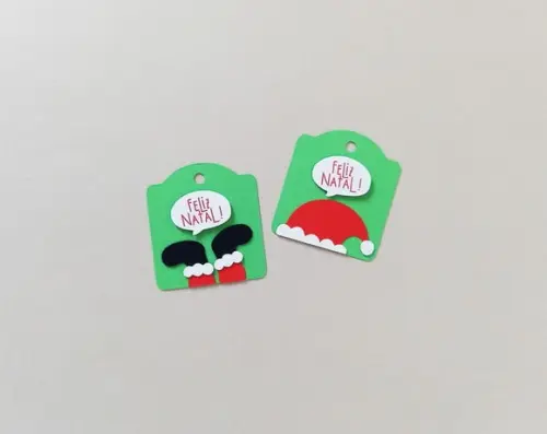 Tag para Presente de Natal em Camadas de Papel Colorido