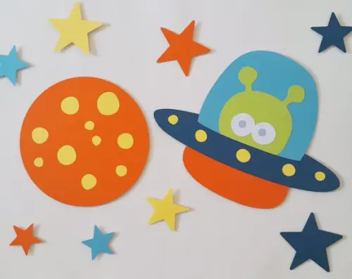Kit com 4 Artes para Painel Planetas e Astronauta