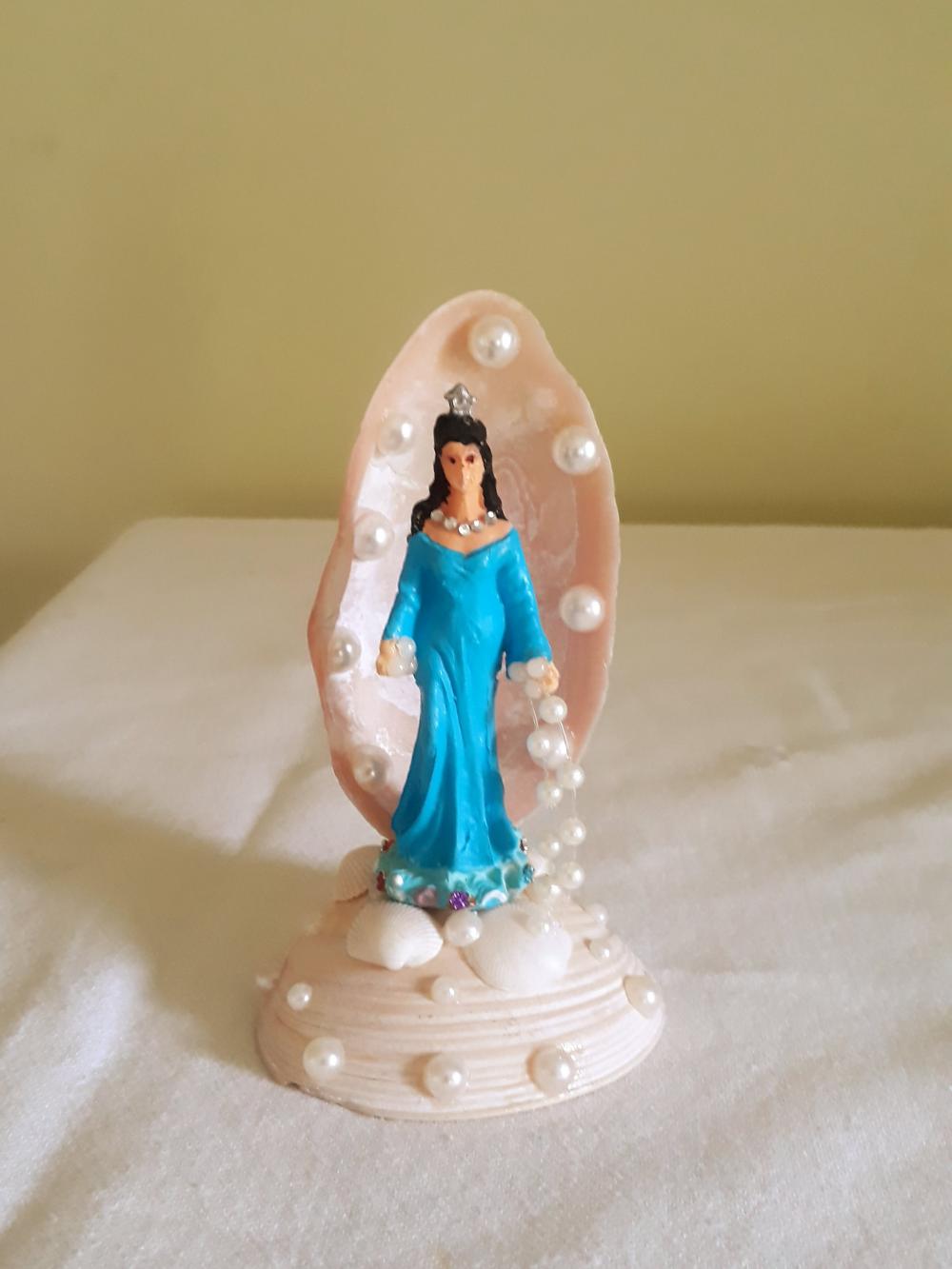 Imagem Iemanjá Rainha do Mar em Resina, Pintura Manual e Conchas