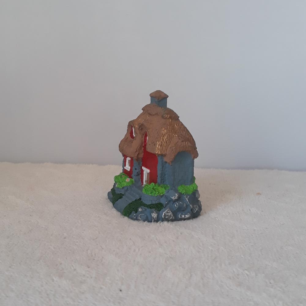 Casa Vermelha Miniatura de Resina
