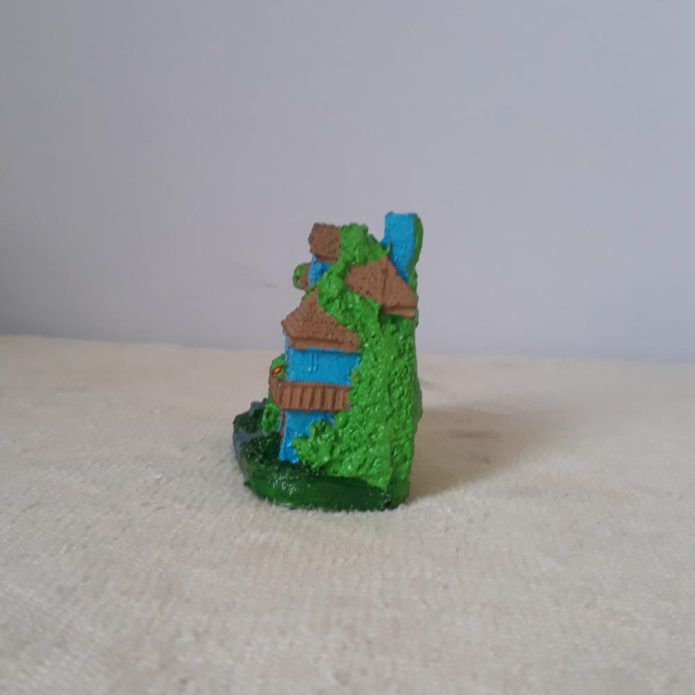 Casa Miniatura de Resina azul pintada