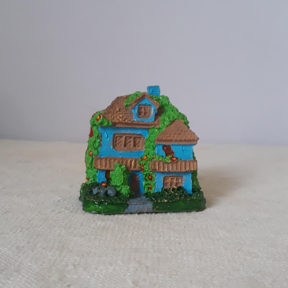 Casa Miniatura de Resina azul pintada