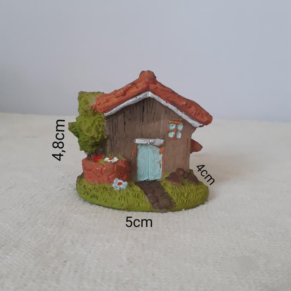 Casa de campo miniatura de resina