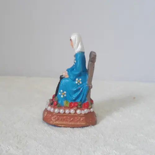 Imagem de Nhá Chica em Resina