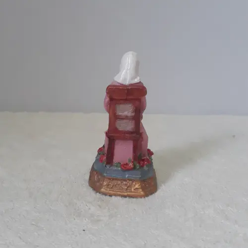 Imagem de Beata Nhá Chica em Resina