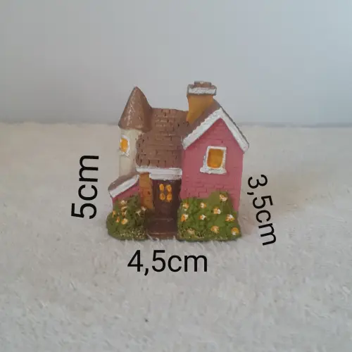 Casa Alemã Miniatura de Resina