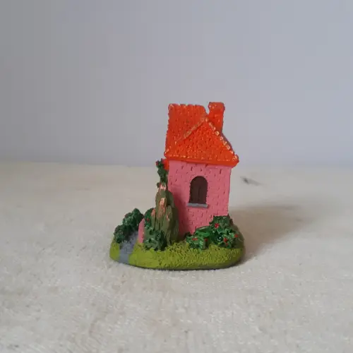 Casa Miniatura de Resina