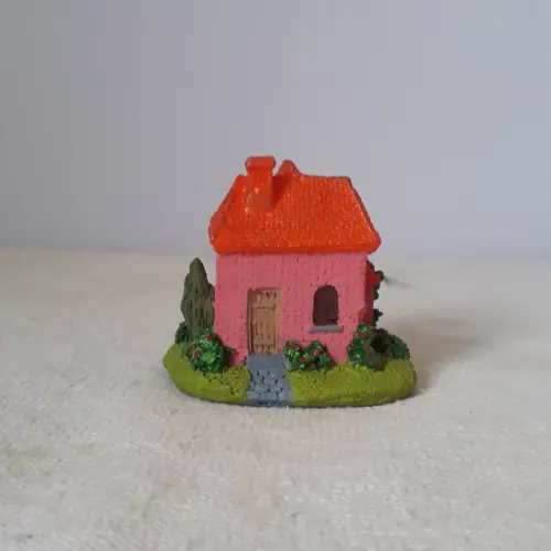 Casa Miniatura de Resina