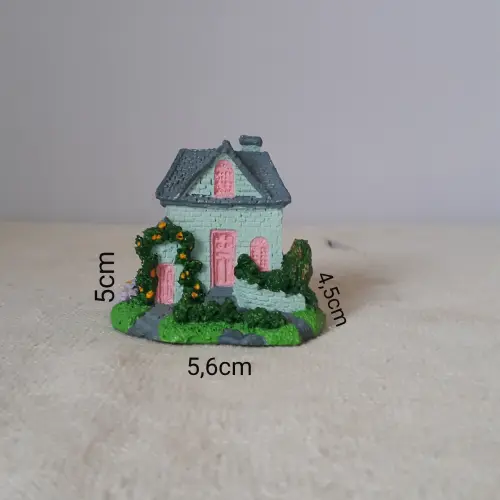 Casa Miniatura de Resina pintada á mão