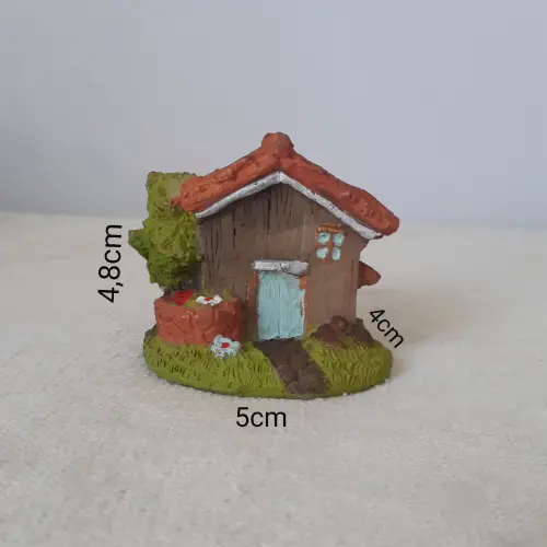 Casa de campo miniatura de resina