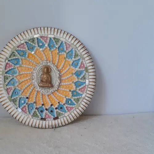 Mandala em Gesso Pedra e Aplique do Buda