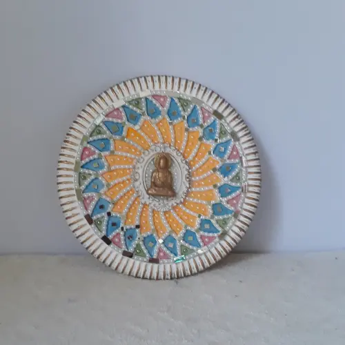Mandala em Gesso Pedra e Aplique do Buda