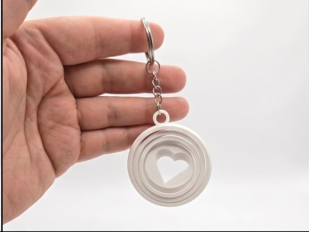 Chaveiro Fidget Coração Giratório - Presente Criativo Dia dos