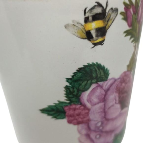 Caneca de Porcelana Pintada à Mão - Modelo Floral com Abelha