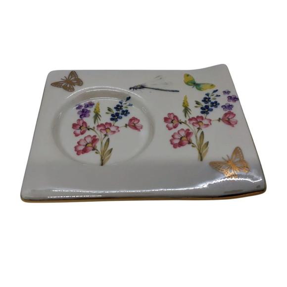 Xícara de Porcelana com Pires - Tema Borboleta / com Ouro