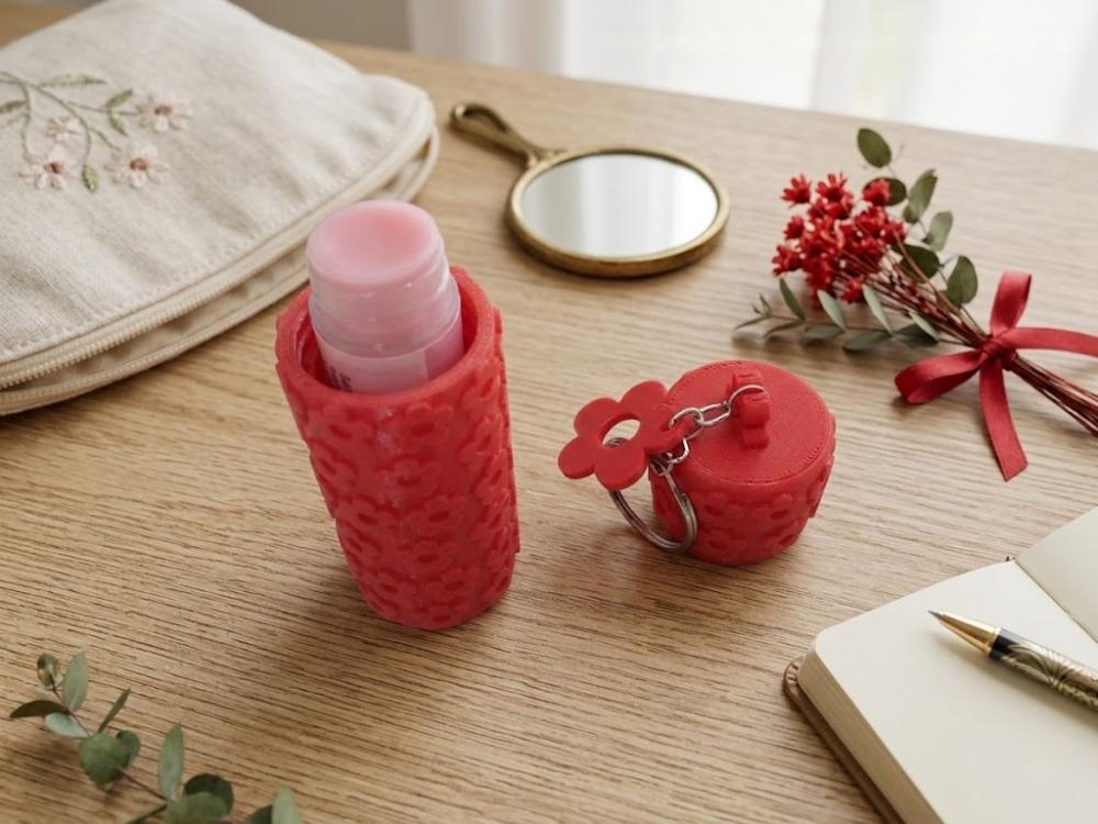 Chaveiro Porta Protetor Labial Floral com Tampa Rosqueável – E