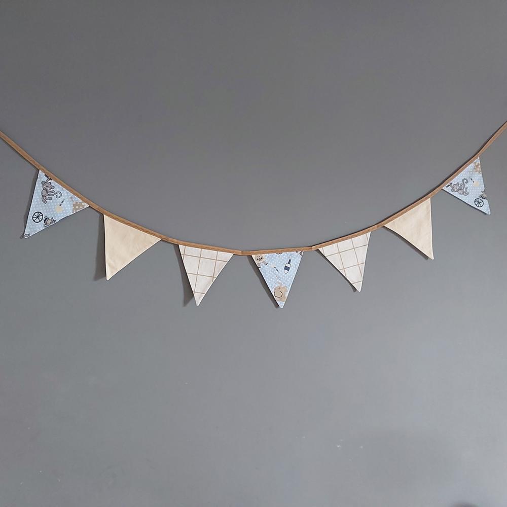 Bandeirinhas em Tecido Lila