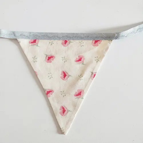 Bandeirinhas Em Tecido Decoração Mia