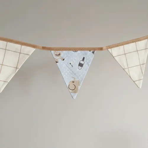 Bandeirinhas em Tecido Lila