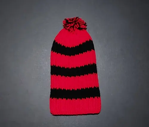 Touca Gorro vermelho e preto