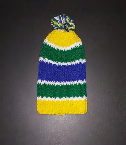Touca Gorro verde azul e amarelo