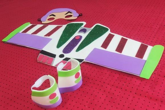 Kit Buzz Lightyear Asa +par de Pulseiras+ Máscara