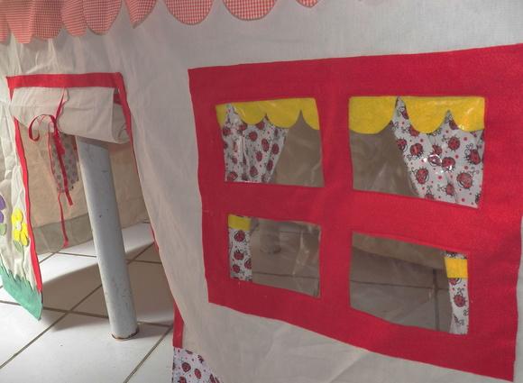 Toalha de Mesa Vira Casinha Corujinha