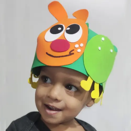 Boné Centopéia em E.v.a