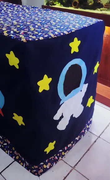 Toalha de Mesa Vira Casinha Foguete Espacial