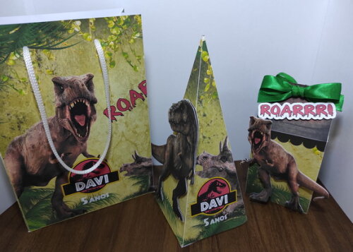 Caixa Pirâmide Dinossauro
