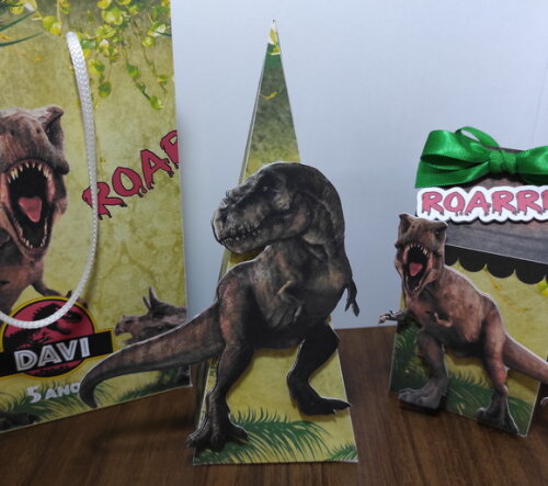 Caixa Pirâmide Dinossauro