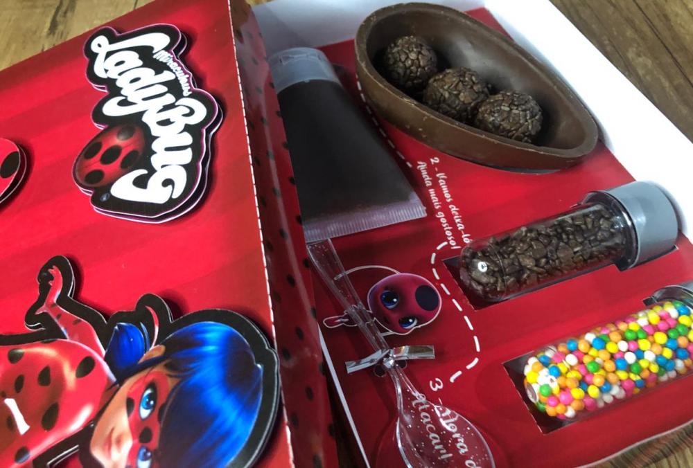 Arquivo de Corte Caixa Mini Confeiteiro Ladybug 06 - STUDIO/PDF