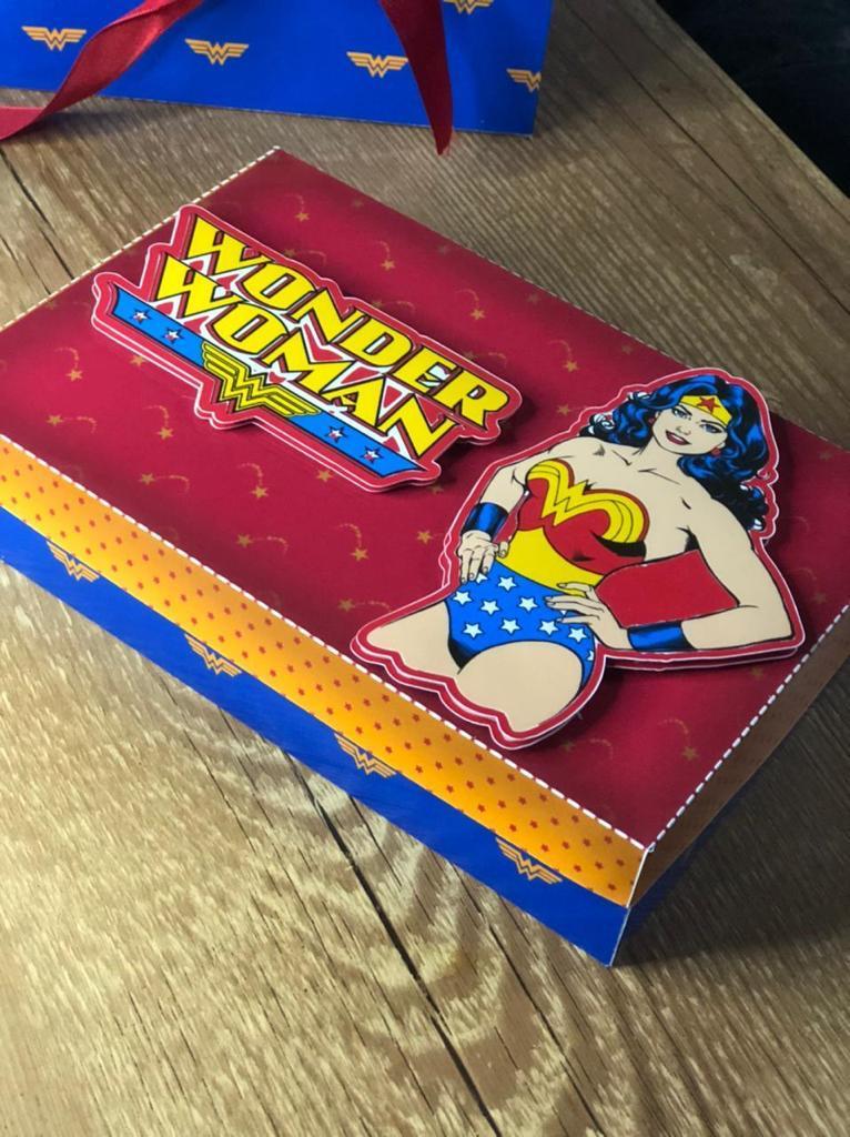Arquivo de Corte Caixa Mini Confeiteiro Mulher Maravilha 06 - STU