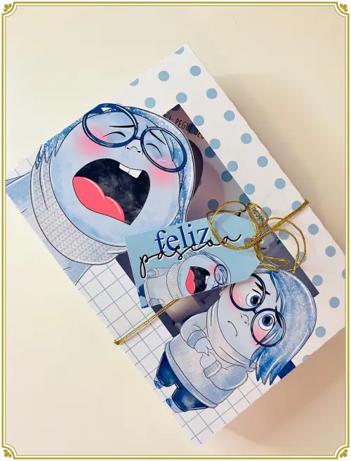 Arquivo de Corte Caixa Mini Confeiteiro Divertidamente Tristeza - STUDIO/PDF