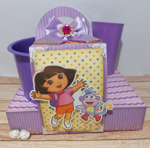 Arquivo de Corte Kit Cineminha Dora Aventureira -Balde 1L Copo 300ml- Studio/PDF