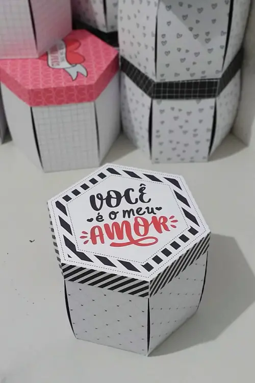 Arquivo de Corte Caixa Explosão Doces, Caneca e Mini Bolo 05 - D