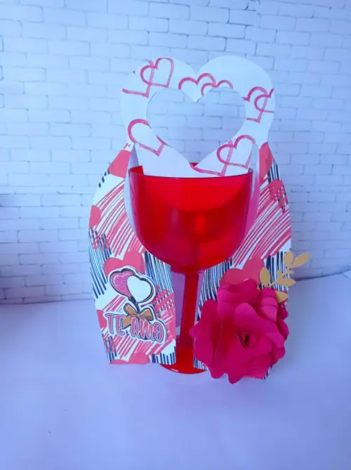 Arquivo de Corte Suporte Taça de Gin - Dia dos Namorados - Studio/PDF