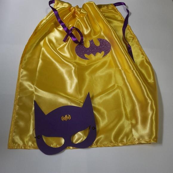 Capa e Máscara Batgirl
