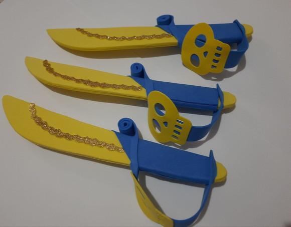 3 Espadas Santiago dos Mares em Eva