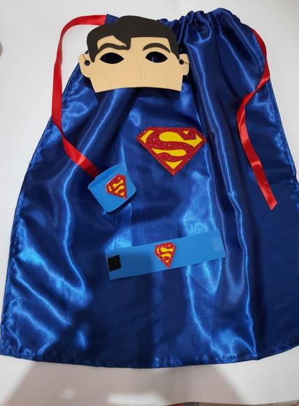 Kit Super Homem, Capa de Cetim, Braceletes e Máscara