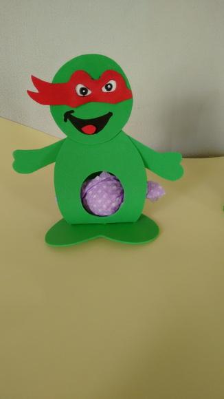 Tartaruga ninja porta bombom