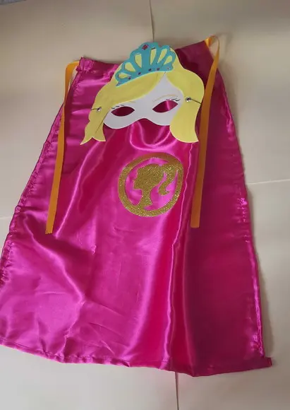 Capa e Máscara Barbie