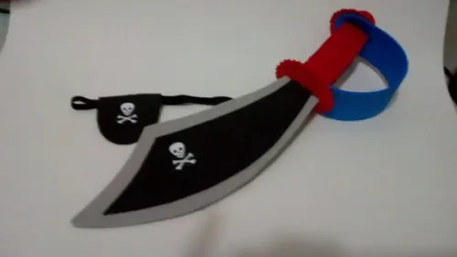 50 Espadas Pirata + Tapa Olho Pirata
