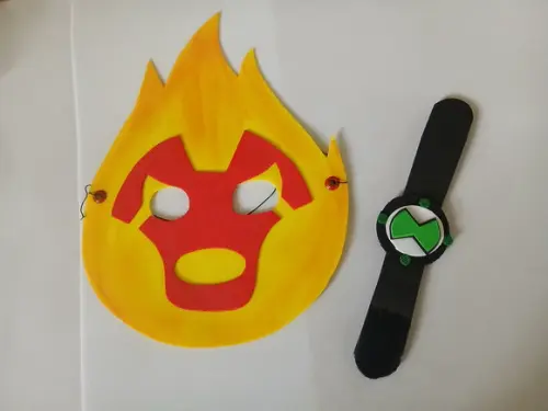37 Máscaras Ben 10 e Alienígenas + Relógio Omnitrix em Eva