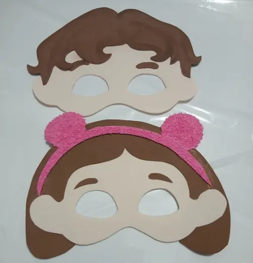Máscaras Jp e M. Clara