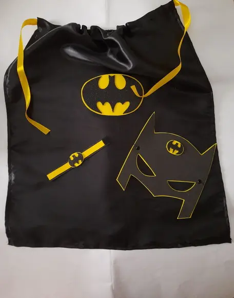 Kit Super Heróis, Capa de Cetim, Braceletes e Máscara