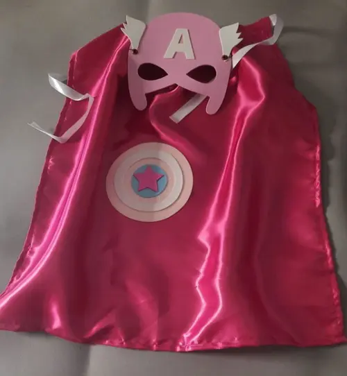Capa e Máscara Capitão América Rosa